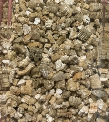 Coarse vermiculite